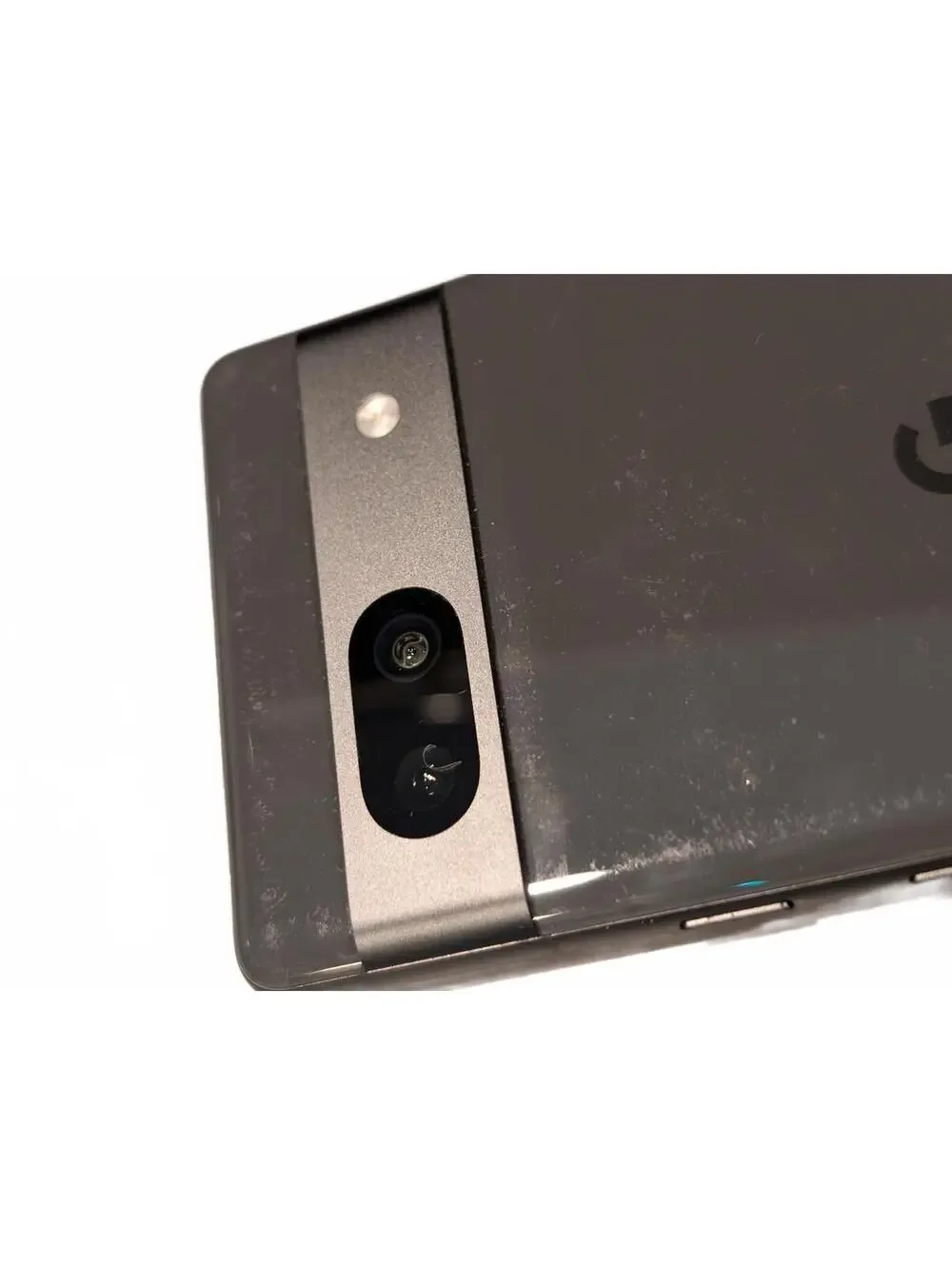 Google Pixel 7a Smartphone 128GB Charcoal AT&T Locked Cracked Screen